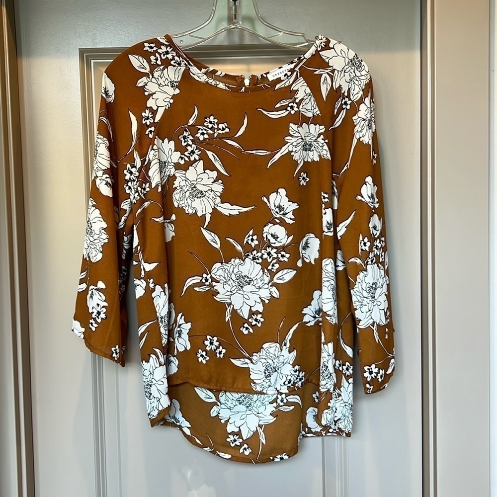Crescent floral blouse, zip back, women’s sz S